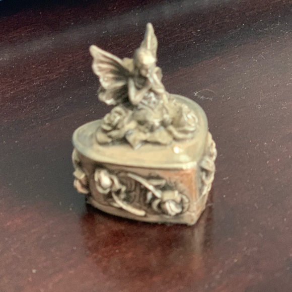 Vintage Y2K Keepsake/Pill Box - Picture 3 of 10